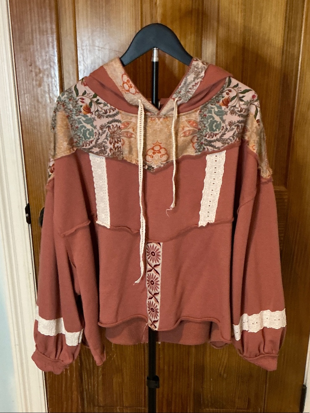 POL corral and Cream Floral Top